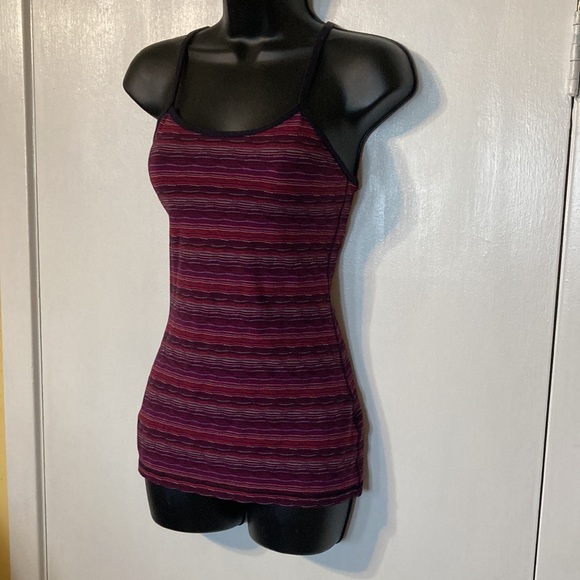 lululemon atheltica gym tank with built in sports bra - Picture 2 of 6